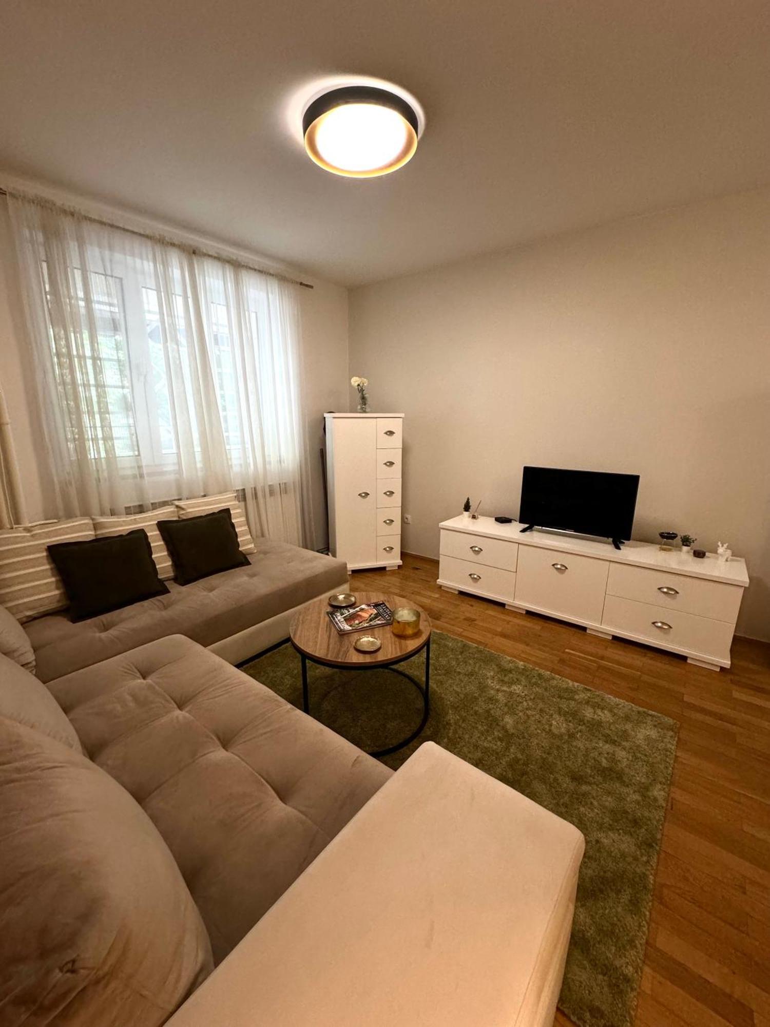 7 Emperors Central Suite Beograd Eksteriør billede