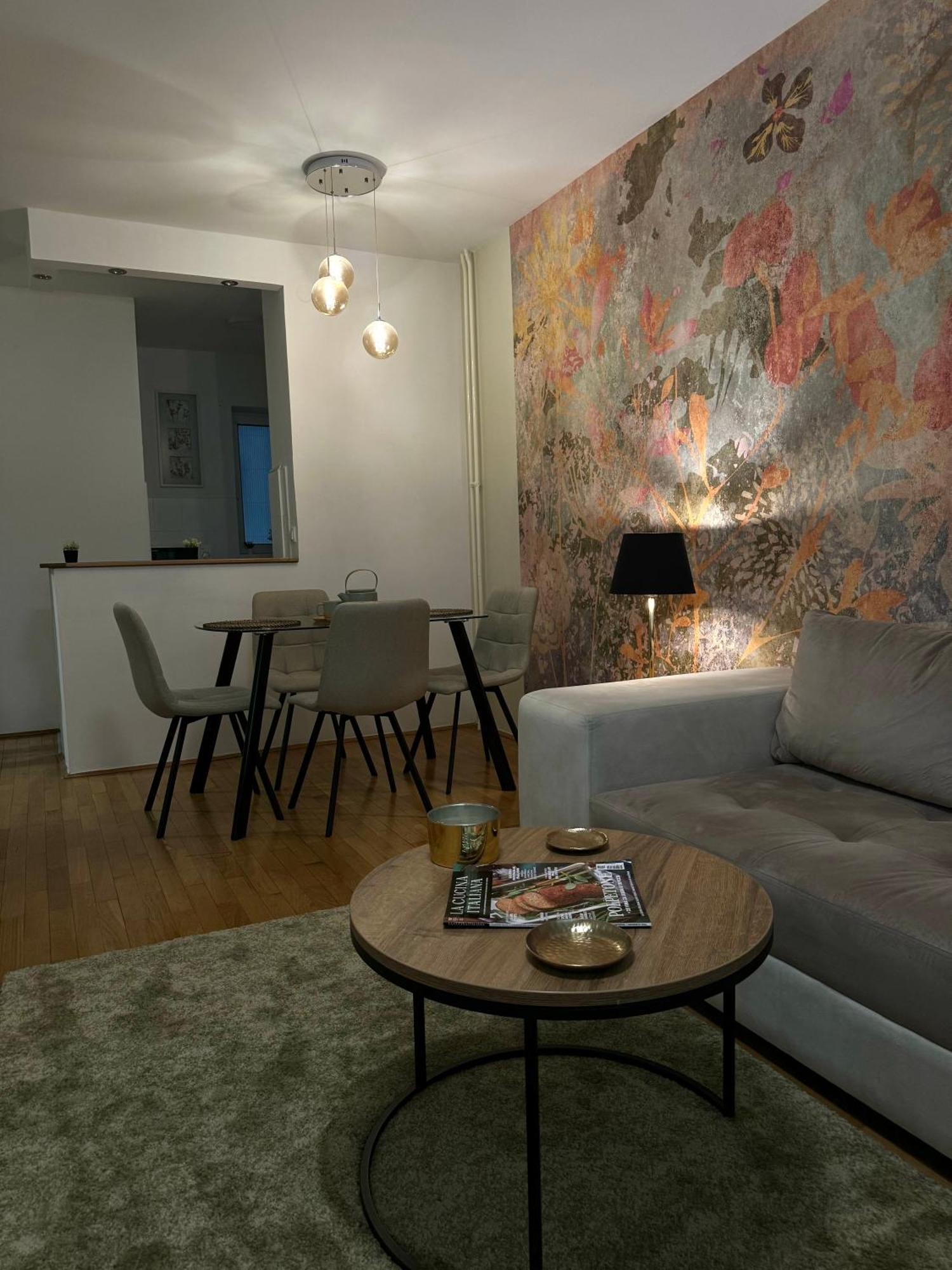 7 Emperors Central Suite Beograd Eksteriør billede